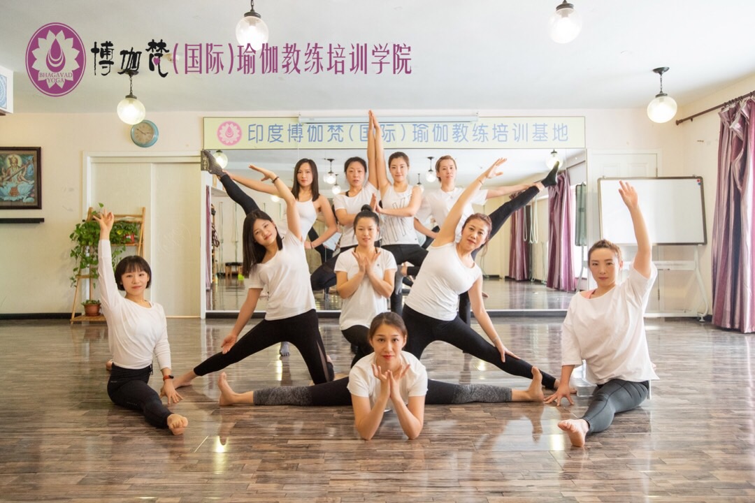 4、江蘇有沒有好的瑜伽教練培訓學校？ 