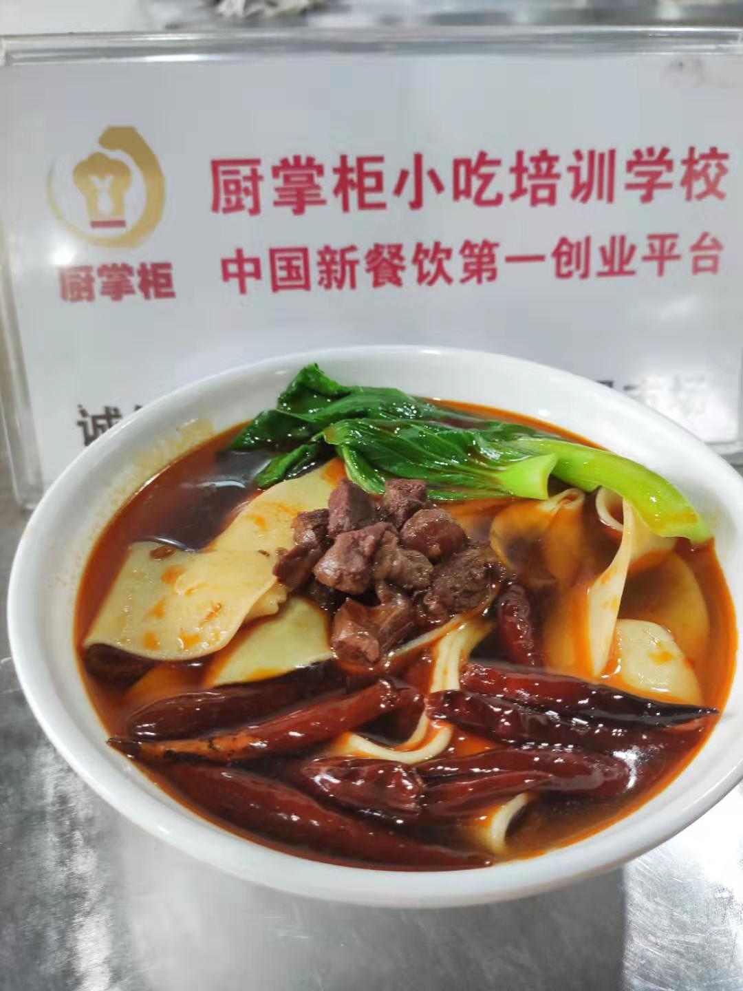 牛肉板面之所以能好吃,做法很关键.