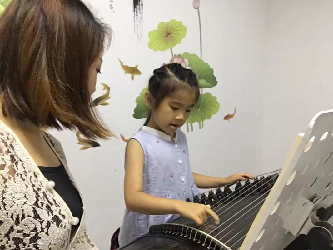 坂田钢琴培训成人学钢琴难吗?两个月可以速成