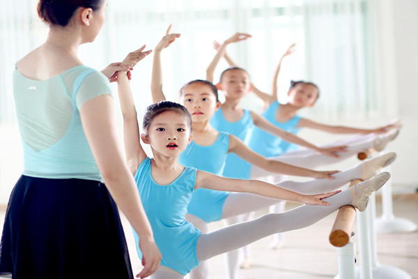 在厦门小孩几岁开始可以学芭蕾